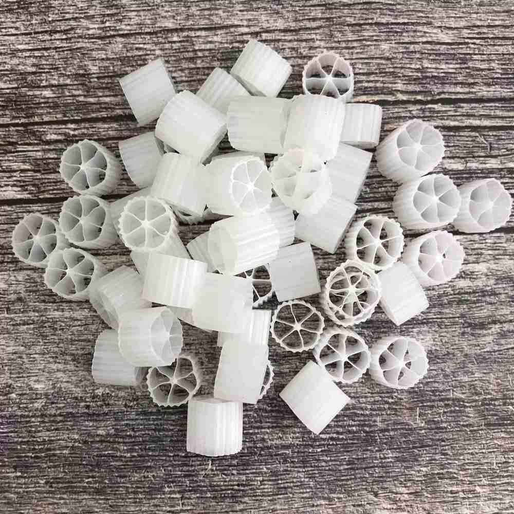 Hạt Lọc Kaldnes – Giá Thể Nuôi Vi Sinh Lọc Nước Hồ Koi(1kg)